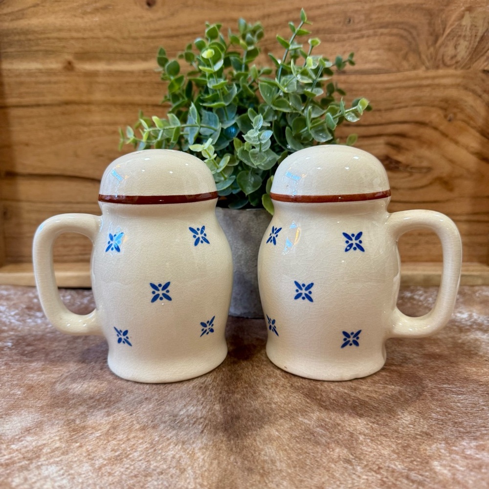 Vtg Mount Clemens Pottery Bunker Hill Salt & Pepper Shakers - Blue Cross Stitch